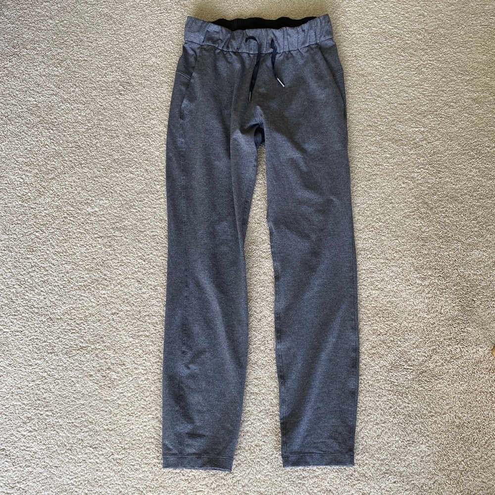 Lululemon size 2 grey pants workout athletic pockets drawstring waist straigh